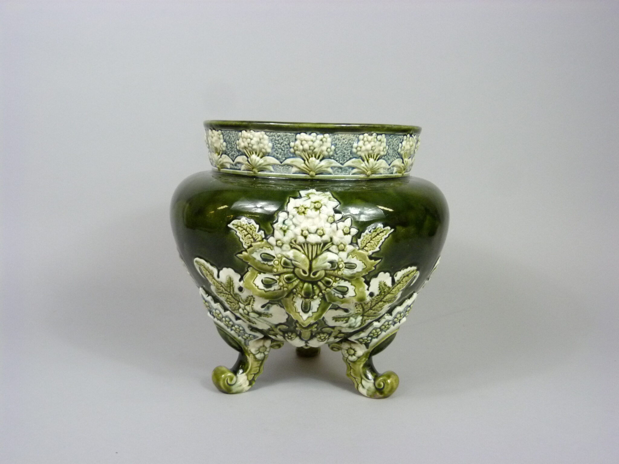 Lot 211
